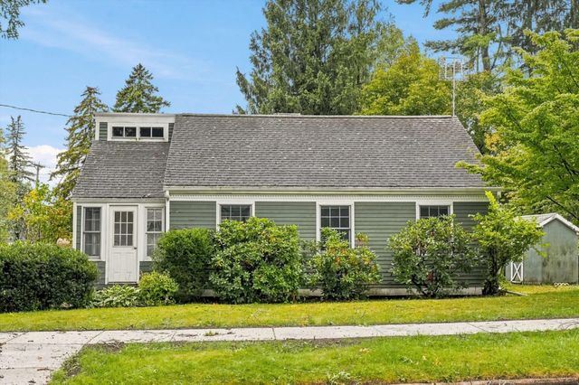 3 Norman Ave, Newburyport, MA 01950