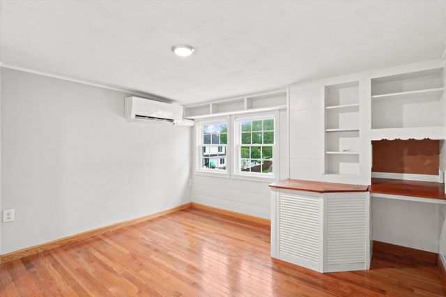 3 Norman Ave, Newburyport, MA 01950