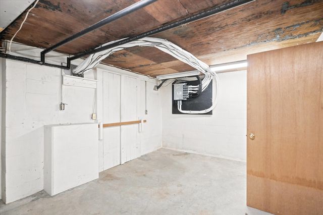 3 Norman Ave, Newburyport, MA 01950