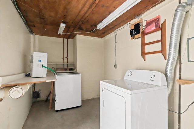 3 Norman Ave, Newburyport, MA 01950