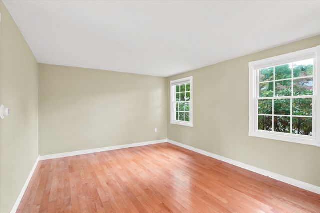3 Norman Ave, Newburyport, MA 01950