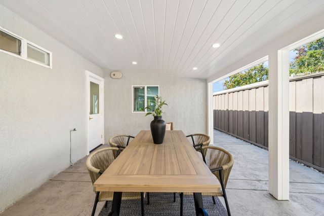 2015 Jackson Street, Santa Clara, CA 95050
