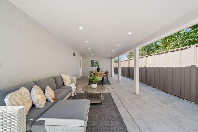 2015 Jackson Street, Santa Clara, CA 95050