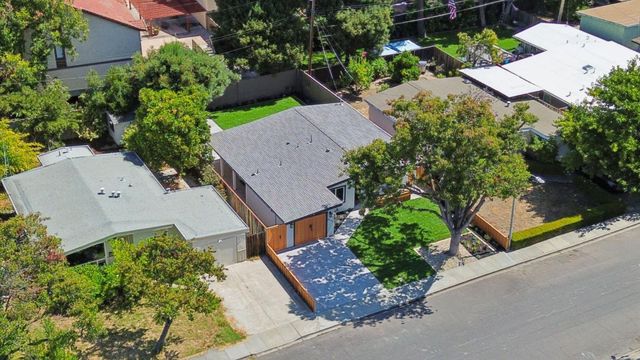 2015 Jackson Street, Santa Clara, CA 95050