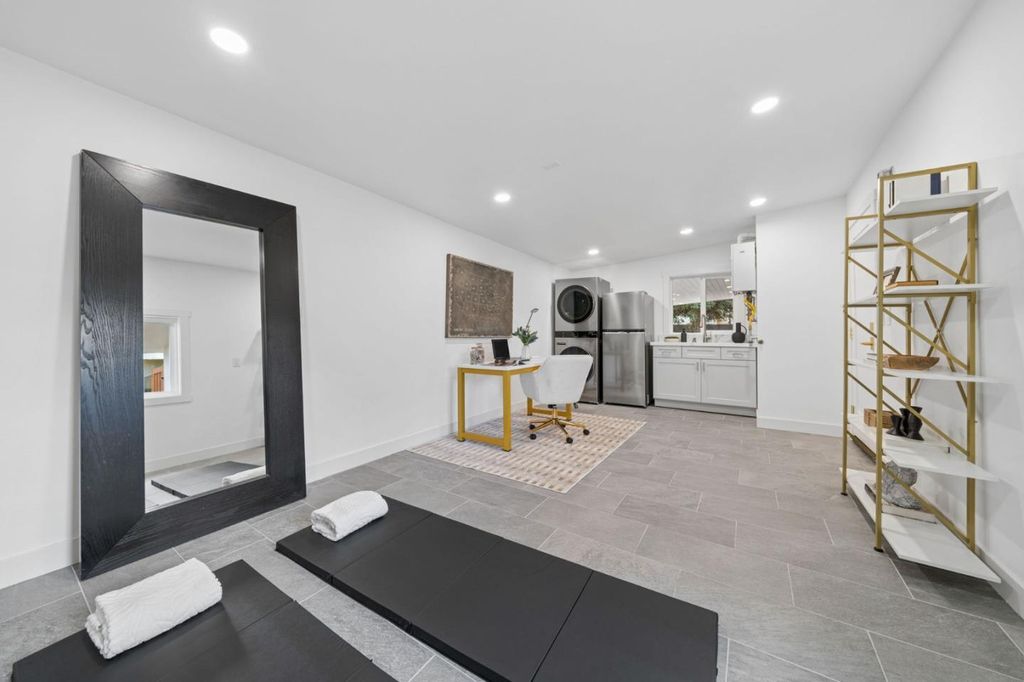 2015 Jackson Street, Santa Clara, CA 95050