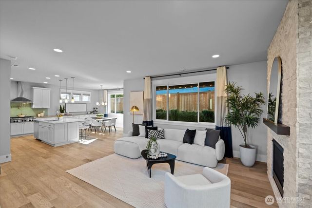 13015 135th Place NE, Kirkland, WA 98034