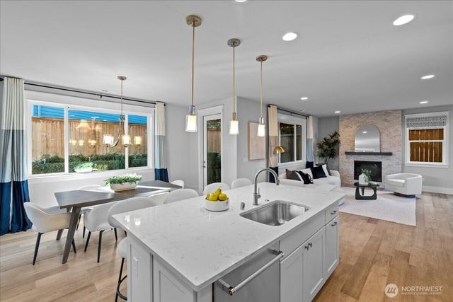 13015 135th Place NE, Kirkland, WA 98034