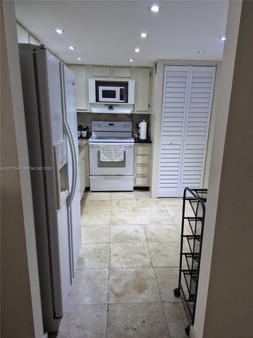 290 174th Street 903, Sunny Isles Beach, FL 33160
