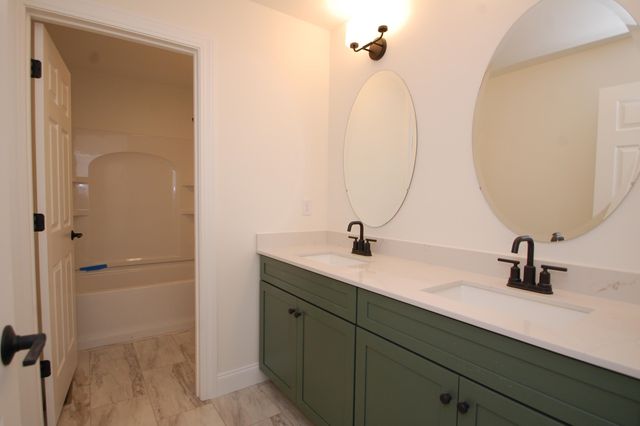 27A Griffin Road, Hudson, NH 03051