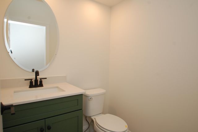 27A Griffin Road, Hudson, NH 03051