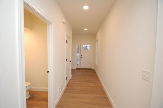 27A Griffin Road, Hudson, NH 03051