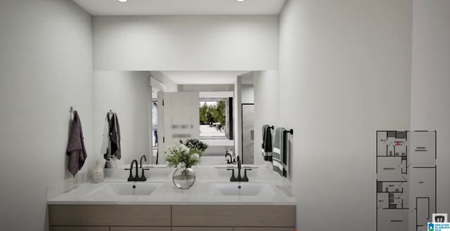 7051 VALLEY BRIDGE ROAD, Hueytown, AL 35023