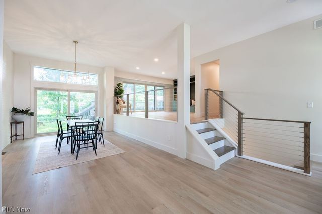 831 Brandon Circle, Aurora, OH 44202