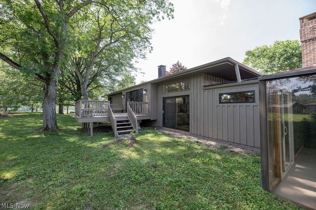 831 Brandon Circle, Aurora, OH 44202