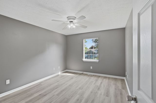 131 E Morris Dr, Gallatin, TN 37066