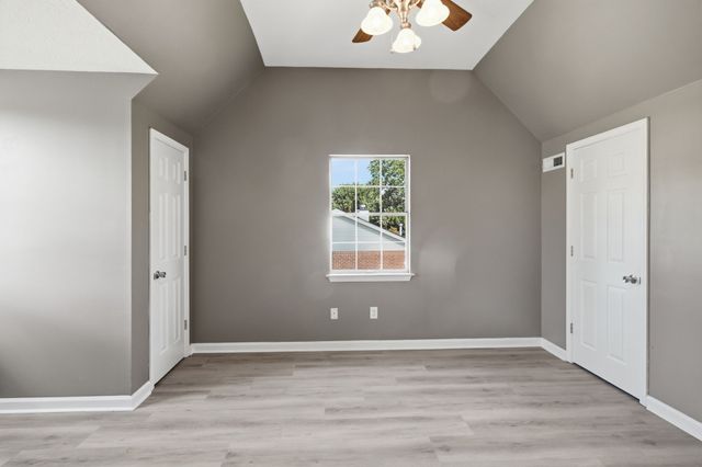 131 E Morris Dr, Gallatin, TN 37066