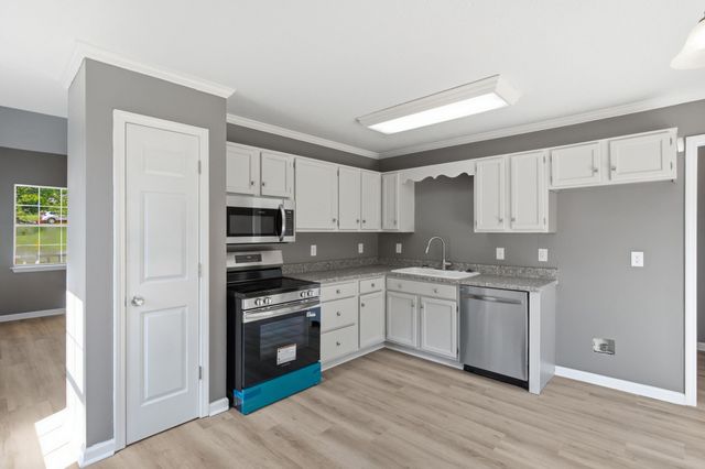 131 E Morris Dr, Gallatin, TN 37066