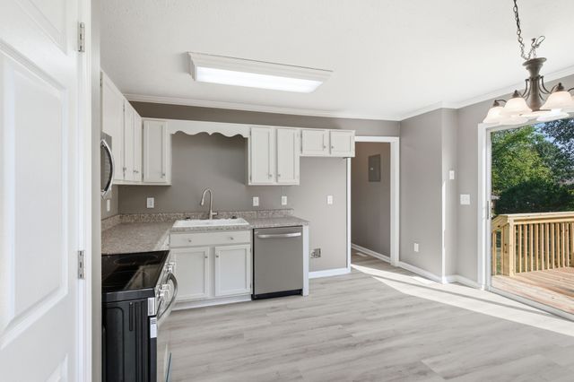 131 E Morris Dr, Gallatin, TN 37066