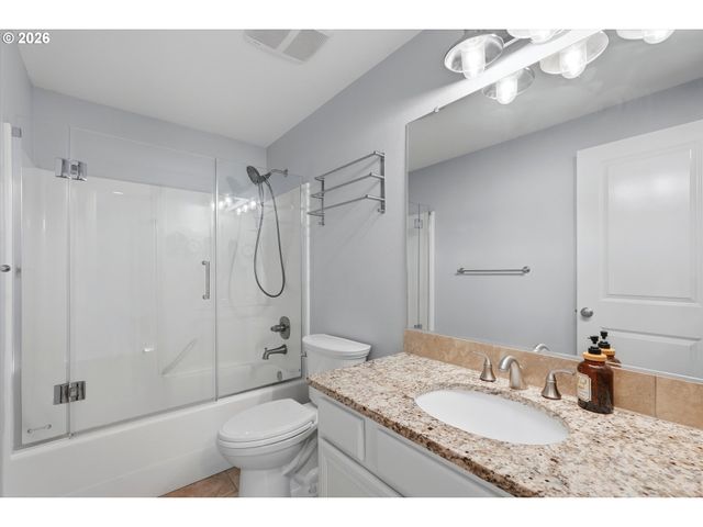 827 Ne FALOMA Rd, Portland, OR 97211