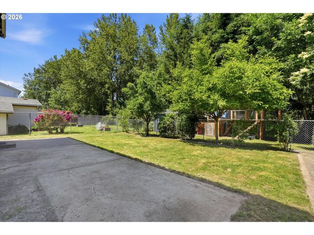 827 Ne FALOMA Rd, Portland, OR 97211