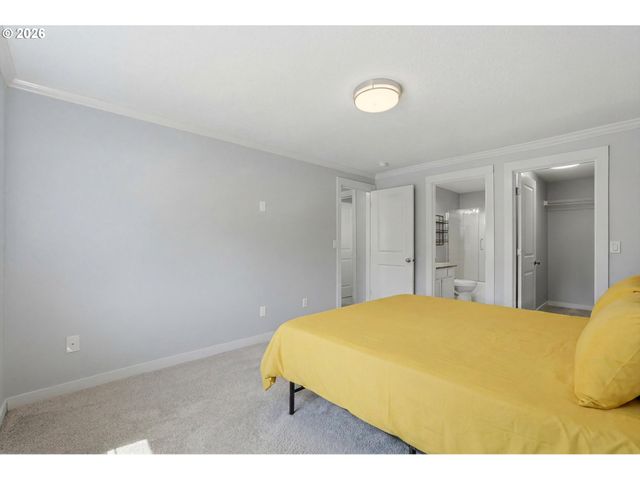 827 Ne FALOMA Rd, Portland, OR 97211