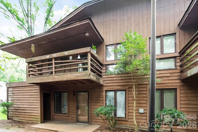 1832 J Julian Lane D, Charlotte, NC 28208