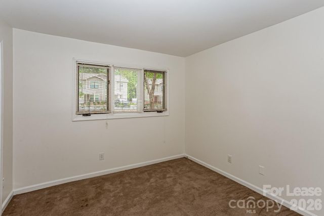 1832 J Julian Lane D, Charlotte, NC 28208