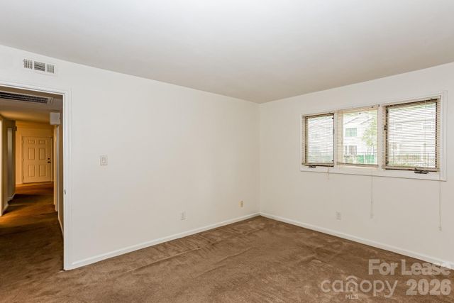 1832 J Julian Lane D, Charlotte, NC 28208