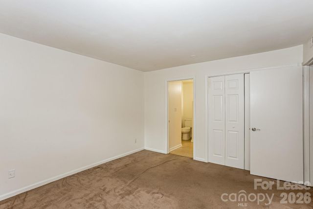 1832 J Julian Lane D, Charlotte, NC 28208