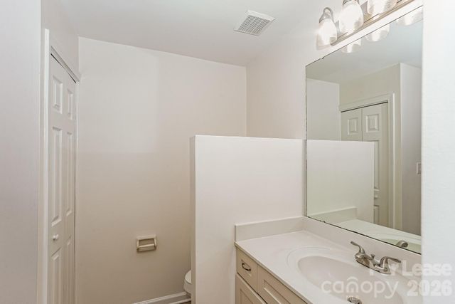 1832 J Julian Lane D, Charlotte, NC 28208