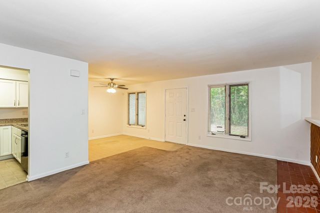 1832 J Julian Lane D, Charlotte, NC 28208