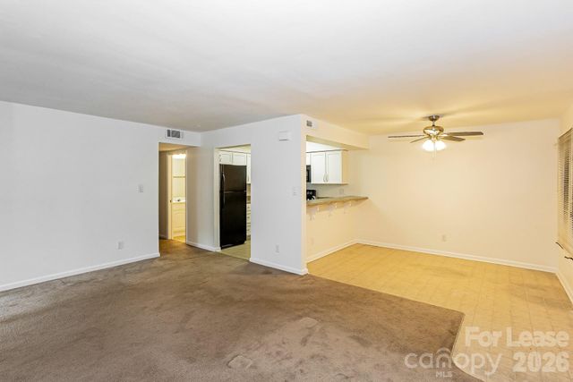 1832 J Julian Lane D, Charlotte, NC 28208