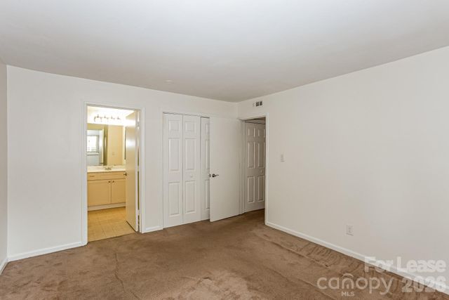 1832 J Julian Lane D, Charlotte, NC 28208