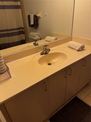 185 SE 14th Terrace 1812, Miami, FL 33131