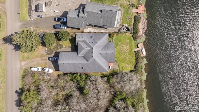 875 Pheasant Court SW, Ocean Shores, WA 98569