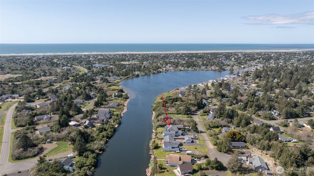 875 Pheasant Court SW, Ocean Shores, WA 98569