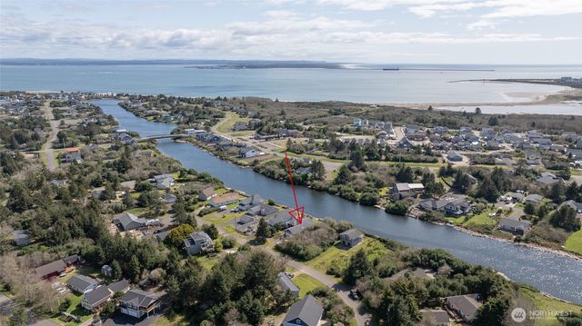 875 Pheasant Court SW, Ocean Shores, WA 98569