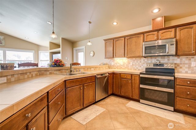 875 Pheasant Court SW, Ocean Shores, WA 98569