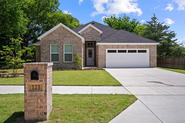 123 Bradshaw Street, Waxahachie, TX 75165