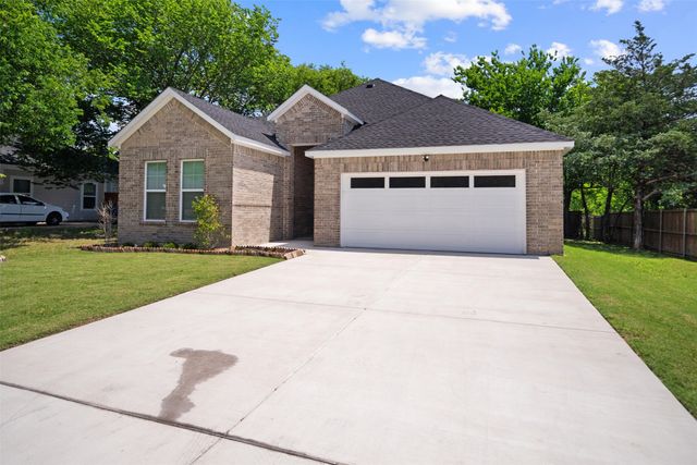 123 Bradshaw Street, Waxahachie, TX 75165