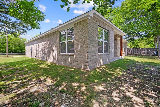 123 Bradshaw Street, Waxahachie, TX 75165