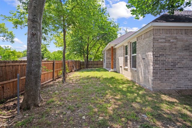 123 Bradshaw Street, Waxahachie, TX 75165