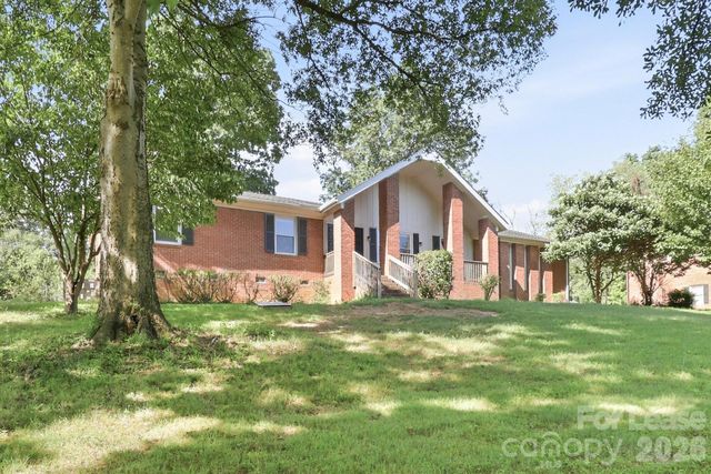 6205 Ferncliff Drive NW, Concord, NC 28027