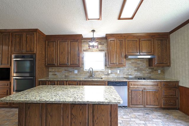 2156 County Road 73, Slocomb, AL 36375