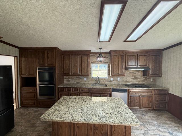 2156 County Road 73, Slocomb, AL 36375