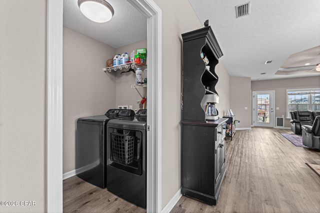 302 Lynnwood Lane, Lynn Haven, FL 32444