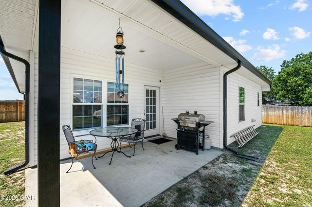 302 Lynnwood Lane, Lynn Haven, FL 32444