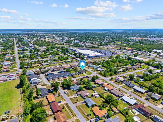302 Lynnwood Lane, Lynn Haven, FL 32444
