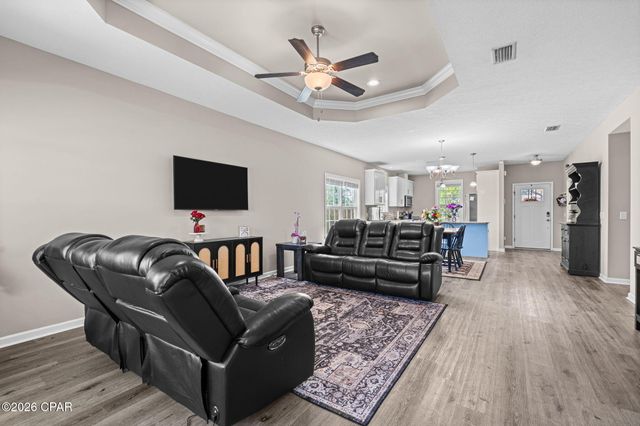 302 Lynnwood Lane, Lynn Haven, FL 32444