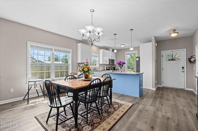 302 Lynnwood Lane, Lynn Haven, FL 32444